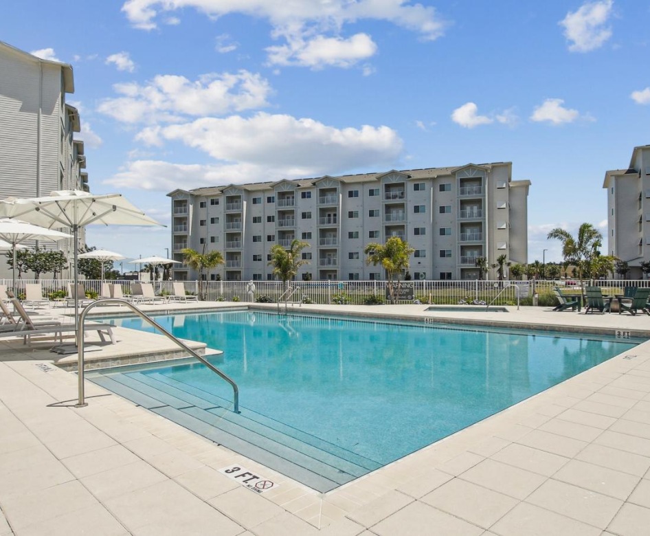 Sundance Trails Apartments Pool